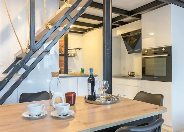 Z Antresola Nowa Papiernia 브로츠와프